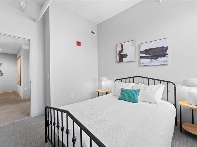 Cozysuites Modern 1Br, Downtown Pittsburgh Buitenkant foto
